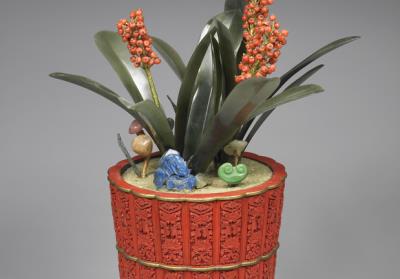 图片[2]-Artificial rohdea plant in a carved lacquer pot, Qing dynasty (1644-1911).-China Archive